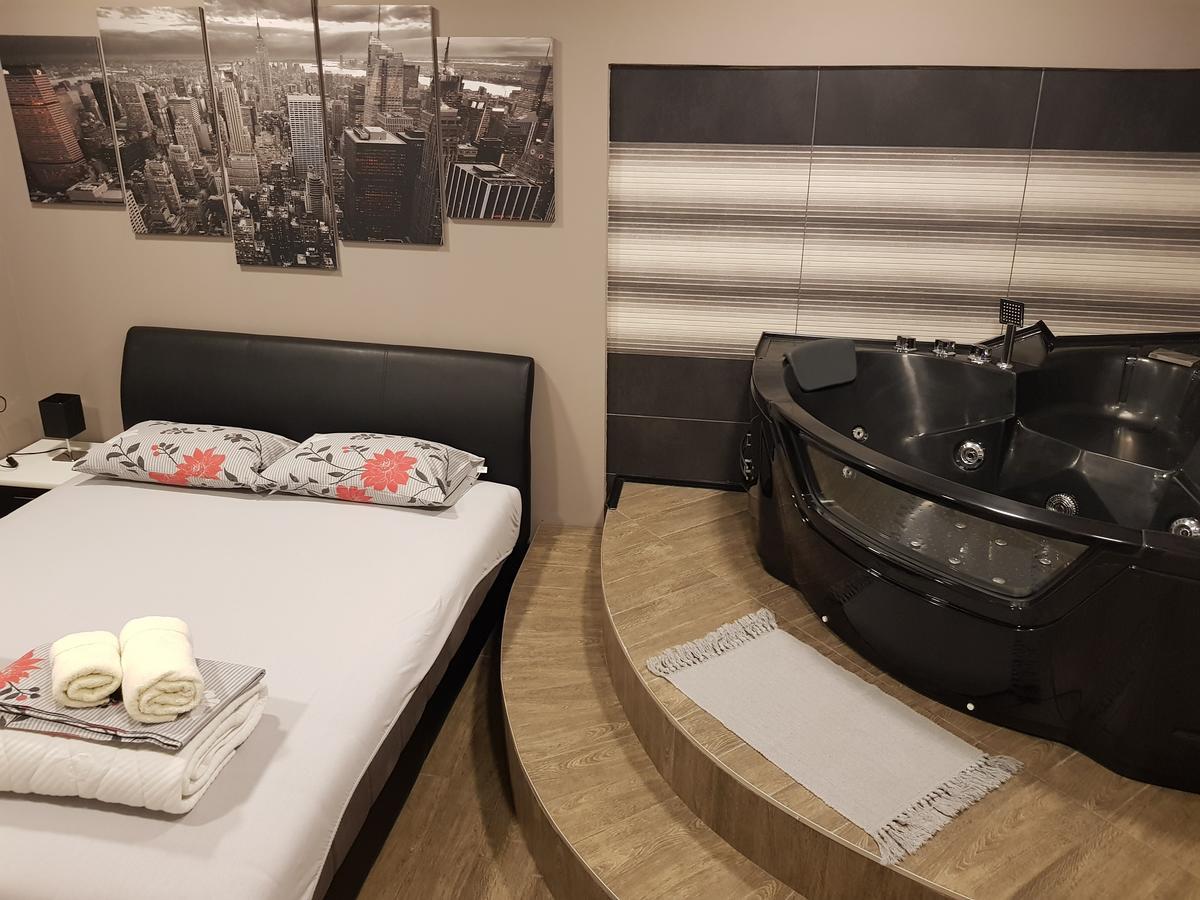 Ceca Apartman Ni Eksteriør bilde
