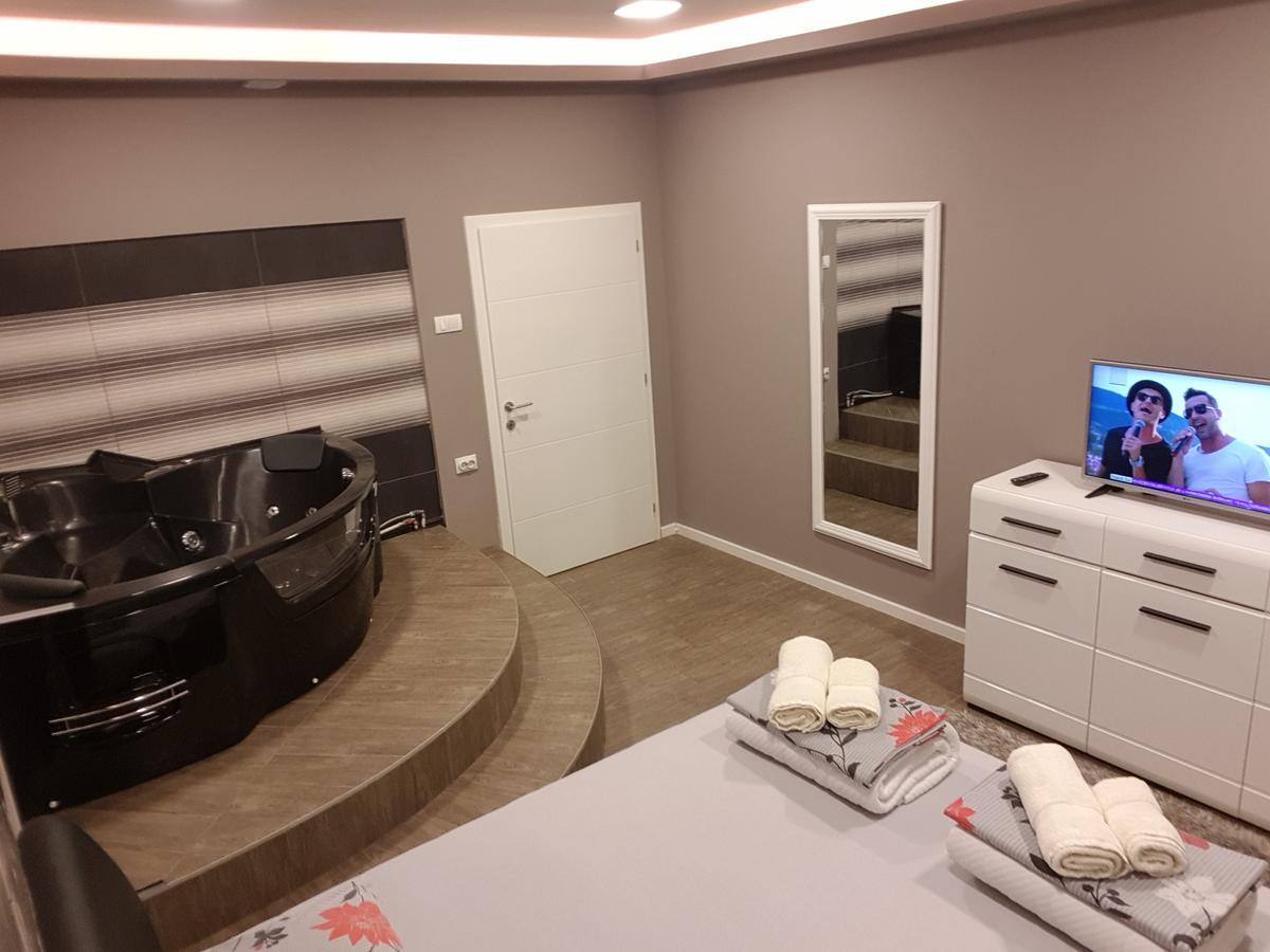 Ceca Apartman Ni Eksteriør bilde