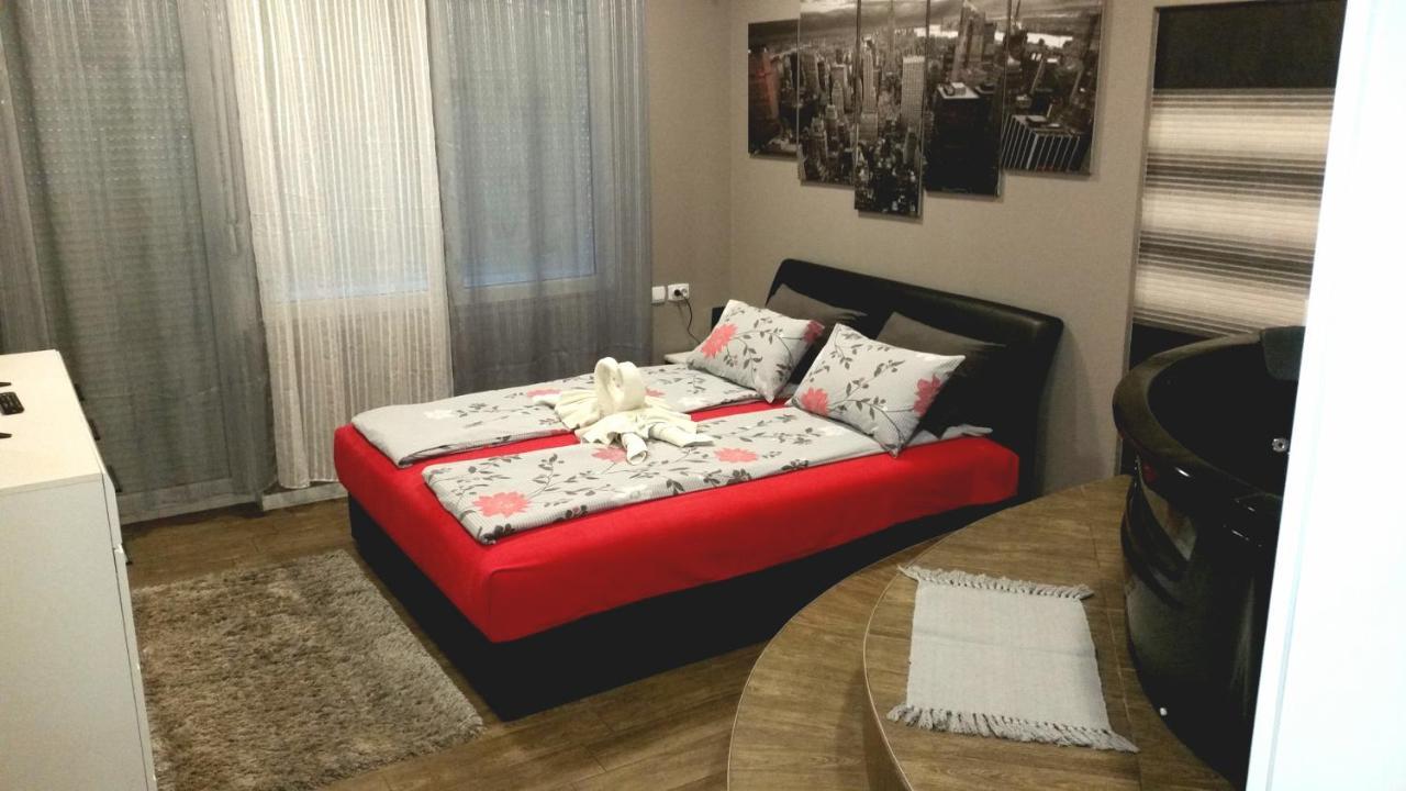 Ceca Apartman Ni Eksteriør bilde
