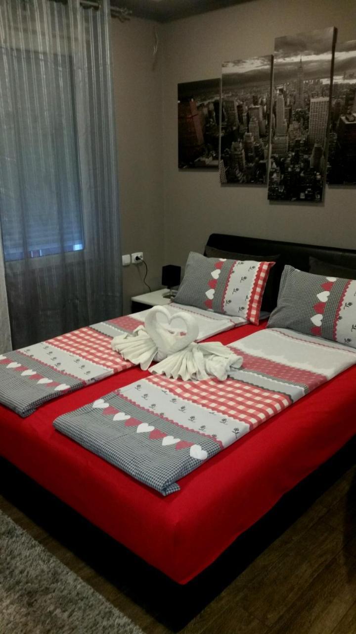Ceca Apartman Ni Eksteriør bilde
