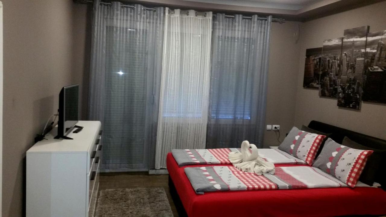 Ceca Apartman Ni Eksteriør bilde
