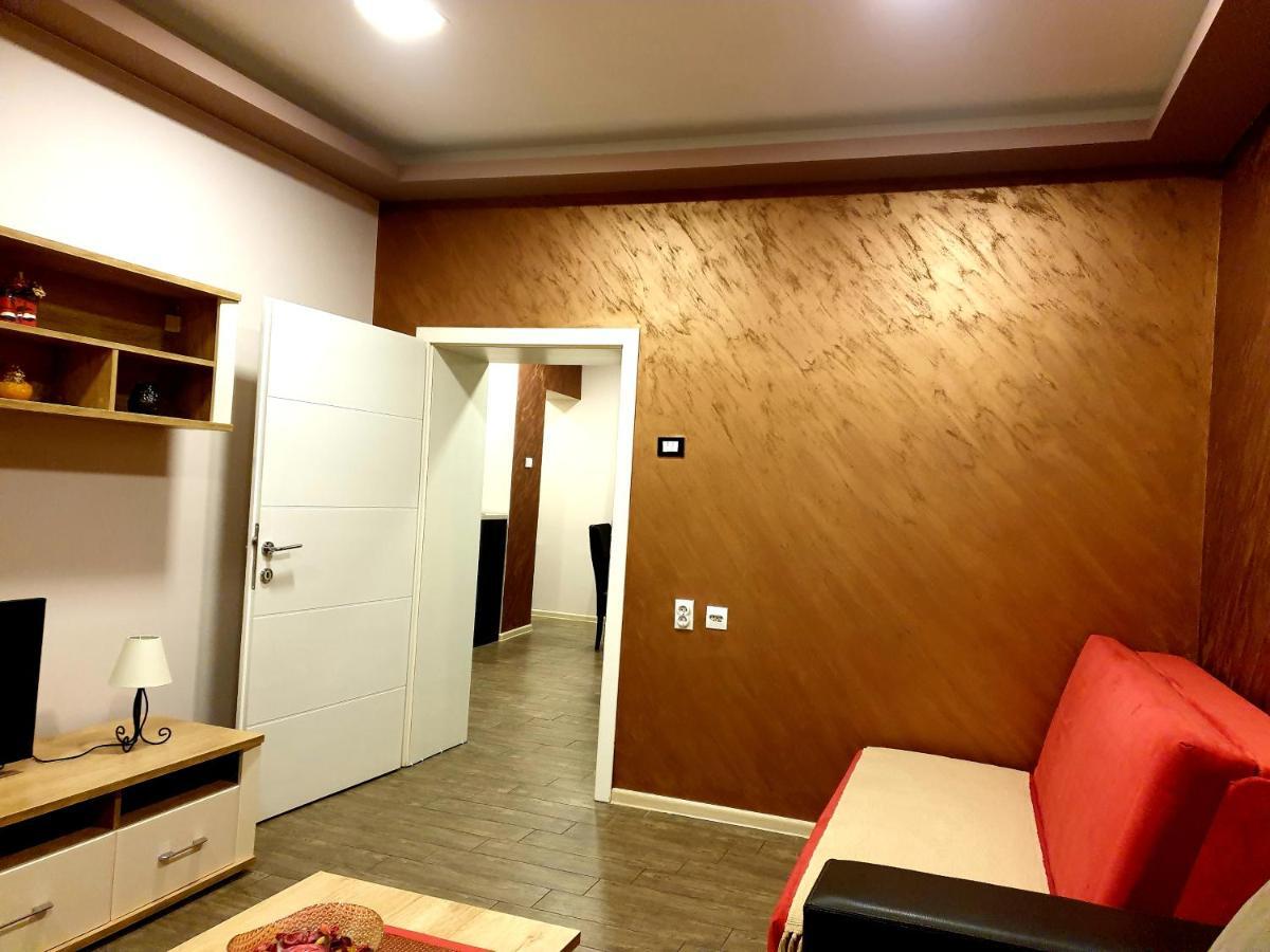 Ceca Apartman Ni Eksteriør bilde